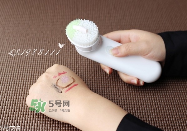 倩碧聲波潔面儀怎么用？倩碧聲波潔面儀使用方法