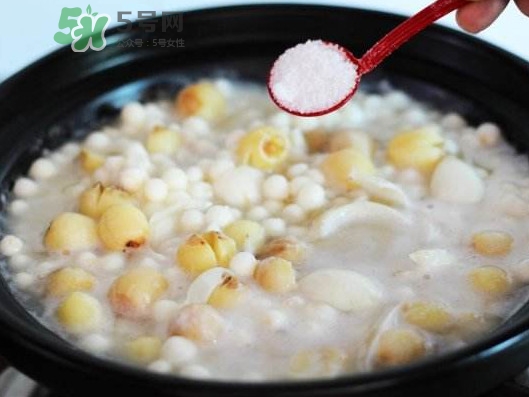 雞頭米煮多久能熟？雞頭米能和什么一起煮