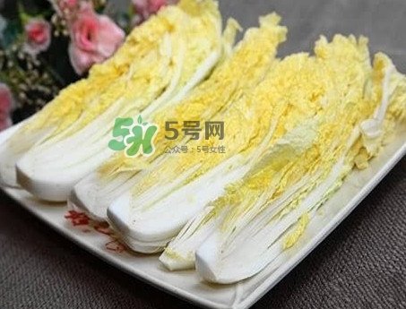 娃娃菜是轉(zhuǎn)基因蔬菜嗎？娃娃菜是涼性的嗎