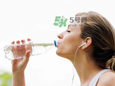 蘇打水可以加熱嗎？蘇打水能加熱喝嗎