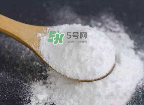 小蘇打和蘇打水一樣嗎？蘇打水和小蘇打的區(qū)別