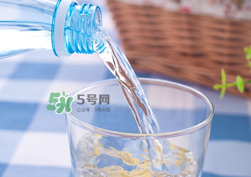 蘇打水一天喝多少最好？蘇打水每天喝多少合適？