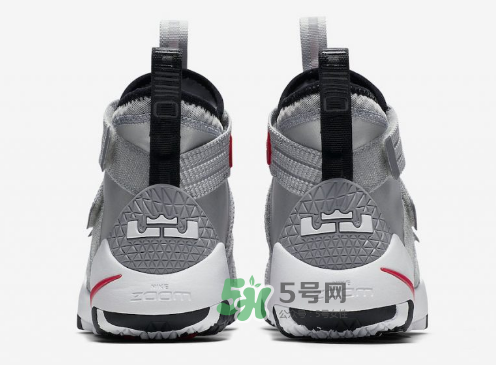 nike lebron soldier 11 silver bullet銀灰配色什么時(shí)候發(fā)售？