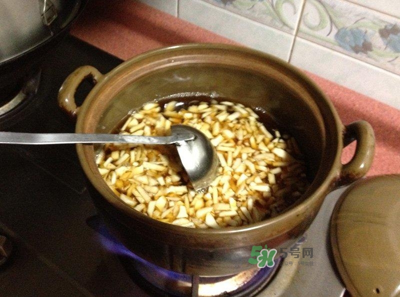 馬蹄糕怎么做才有彈性？馬蹄糕不凝固怎么補(bǔ)救？