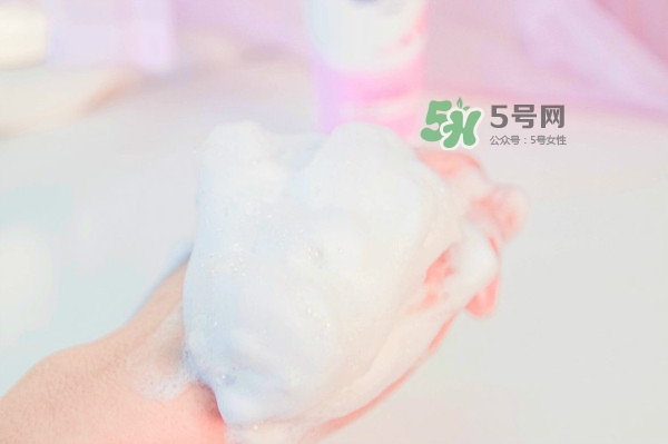 碧柔卸妝潔面乳好用嗎？碧柔卸妝潔面乳怎么用？