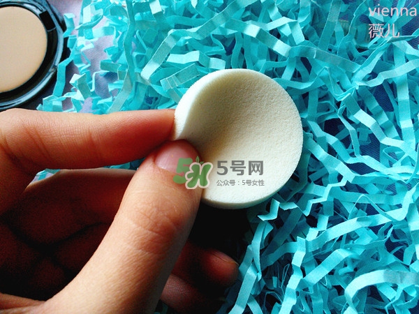 Bobbi Brown芭比波朗粉凝霜怎么樣？芭比波朗無感持妝粉凝霜好用嗎？