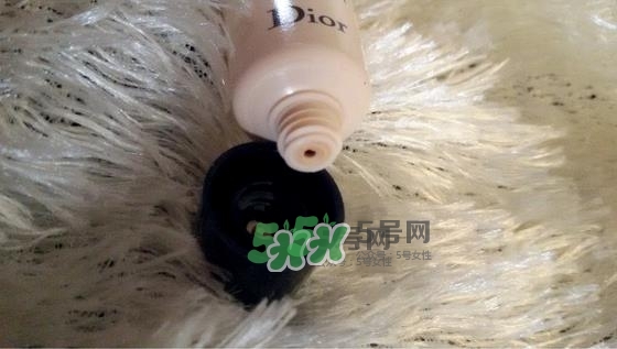 迪奧星光亮妍粉底液怎么樣？迪奧凝脂星光亮妍粉底液價格
