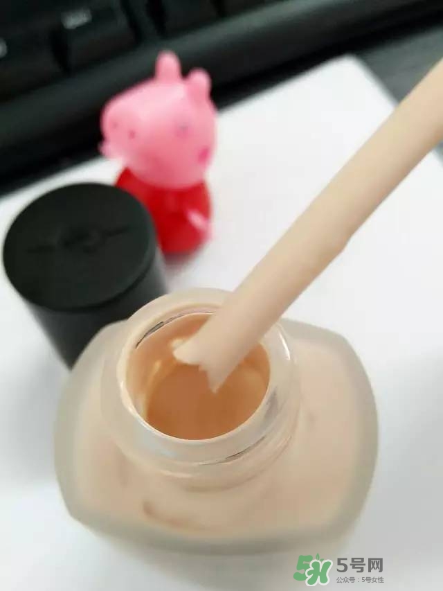 玫珂菲水粉霜怎么樣？玫珂菲全新雙用水粉霜好用嗎？