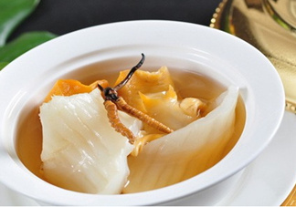 產(chǎn)后吃燕窩好還是花膠？花膠和燕窩可以一起吃嗎？