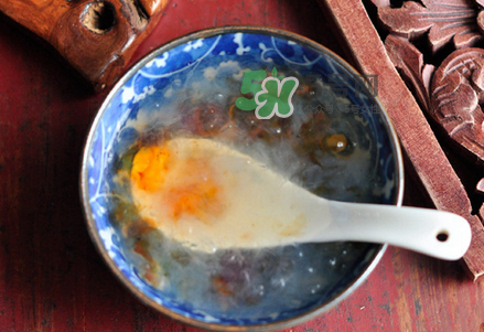 燕窩可以和桃膠一起燉嗎？燕窩燉桃膠的做法大全