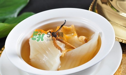 產(chǎn)后吃燕窩好還是花膠？花膠和燕窩可以一起吃嗎？