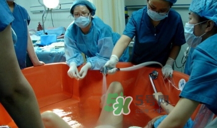 產(chǎn)后媽媽自述：水中分娩是一種什么體驗(yàn)？