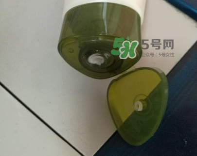 一葉子補(bǔ)水潔面乳怎么樣？一葉子補(bǔ)水洗面奶好用嗎？
