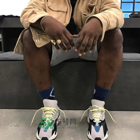 yeezy boost 700上腳效果怎么樣？yeezy boost 700值得買嗎？