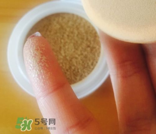蘭蔻小粉盒氣墊多少錢？蘭蔻小粉盒氣墊專柜價(jià)格