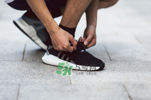 adidas eqt 93/17 boost怎么樣？阿迪達斯eqt 93/17 boost測評