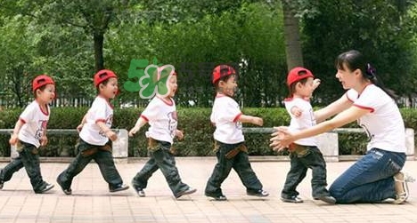 想生多胞胎怎樣調(diào)理？多胞胎國家補貼多少錢？