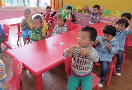 第一次送孩子去幼兒園，你是哪種家長？