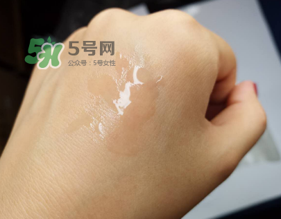 蘭蔻小黑瓶安瓶精華怎么用？蘭蔻小黑瓶安瓶精華使用方式