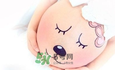 孕晚期肚子硬硬的是怎么回事？孕晚期肚子發(fā)緊發(fā)硬