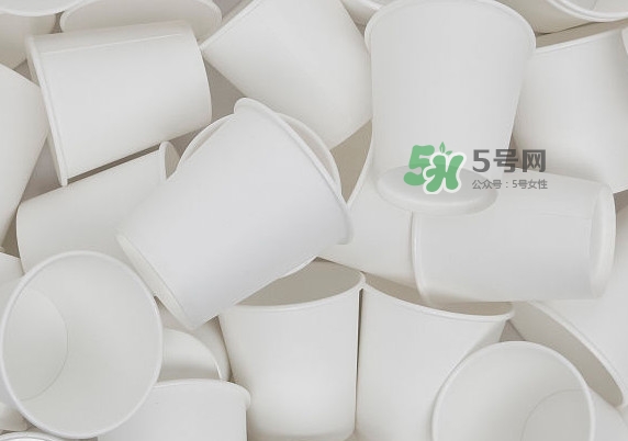 一次性紙杯能做蛋糕嗎？一次性紙杯可以放微波爐嗎？