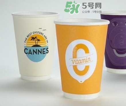 一次性紙杯可以裝開水嗎？能不能用一次性紙杯喝熱水？