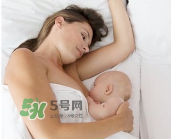 塞奶了有硬塊怎么辦？塞奶要熱敷還是冷敷？