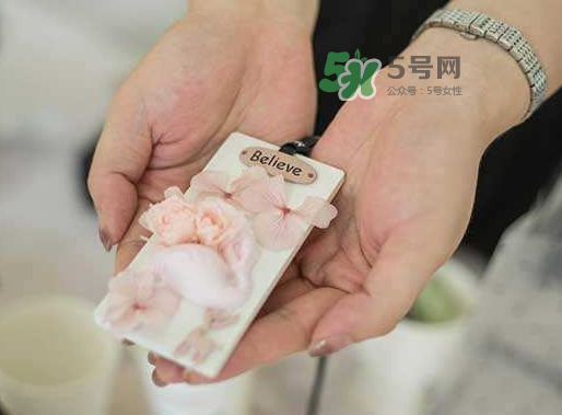 送永生花代表什么？一個男孩送自己永生花是什么意思？
