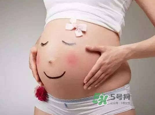 孕期為什么會(huì)水腫？孕期手腳腫怎么辦？