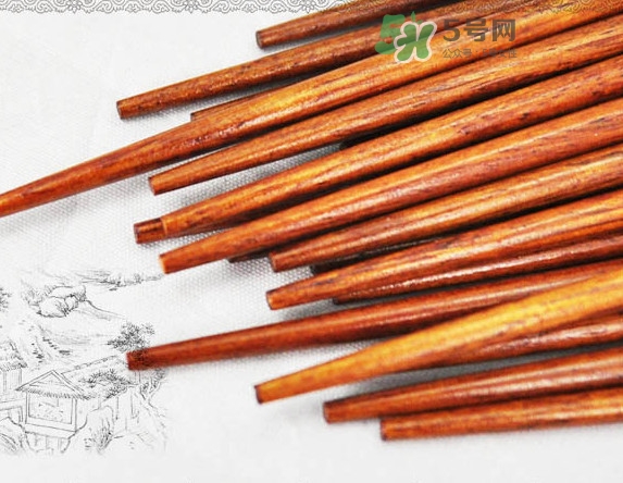 木筷子可以放消毒柜嗎？木筷子和竹筷子哪個(gè)好