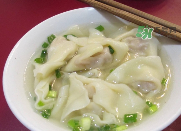 抄手是餛飩嗎？餛飩和抄手有什么區(qū)別