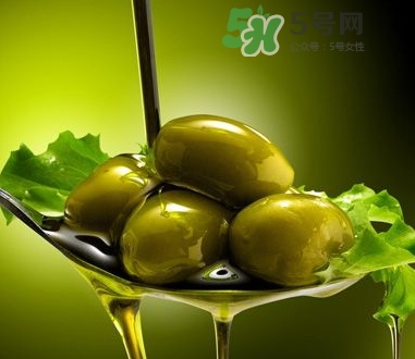 橄欖油豐胸效果怎么樣？橄欖油的豐胸方法