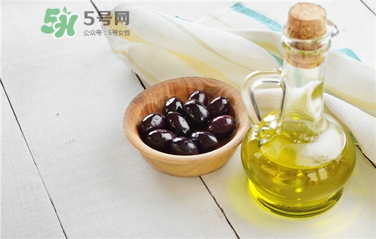 油性皮膚可以用橄欖油嗎？橄欖油擦臉有什么好處？