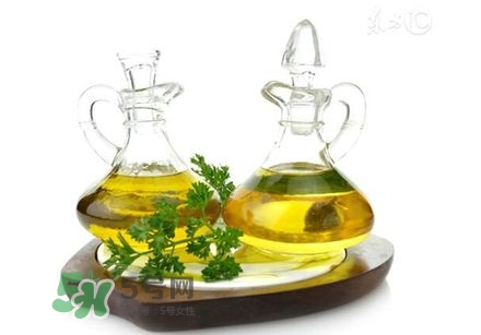 橄欖油和甘油哪個(gè)好？橄欖油和甘油的區(qū)別