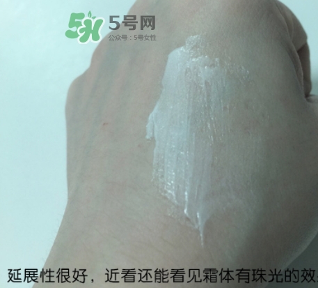 hr黑繃帶對(duì)痘痘有用嗎？赫蓮娜黑繃帶面霜使用心得