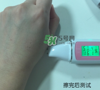 hr黑繃帶對(duì)痘痘有用嗎？赫蓮娜黑繃帶面霜使用心得