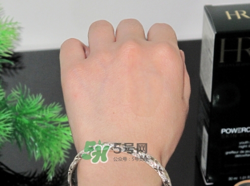 綠寶瓶和小棕瓶哪個(gè)好？綠寶瓶和小棕瓶對(duì)比