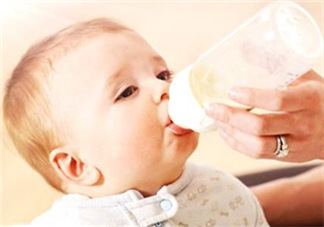 母乳和奶粉能混在一起吃嗎？母乳和奶粉混合喂養(yǎng)好嗎？