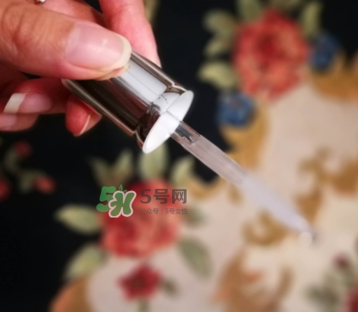 小黑瓶和紅腰子哪個好？小黑瓶和紅腰子哪個先用