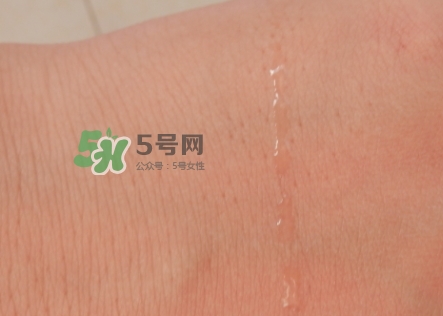 小黑瓶和神仙水哪個好？小黑瓶和神仙水哪個先用順序