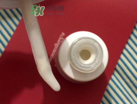 神仙水和小燈泡哪個好？神仙水和小燈泡使用順序