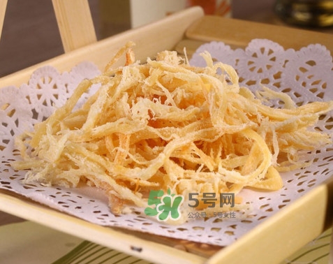 魷魚絲一次吃多少合適？魷魚絲吃多了會(huì)怎么樣