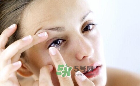 配個(gè)隱形眼鏡多少錢？隱形眼鏡日拋多少錢