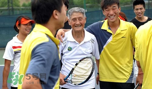 為什么癌癥發(fā)現(xiàn)就是晚期？癌癥晚期能活多久一般？