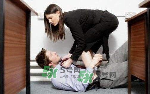 為什么女性遇到性騷擾都選擇容忍？如何懲治性騷擾者？