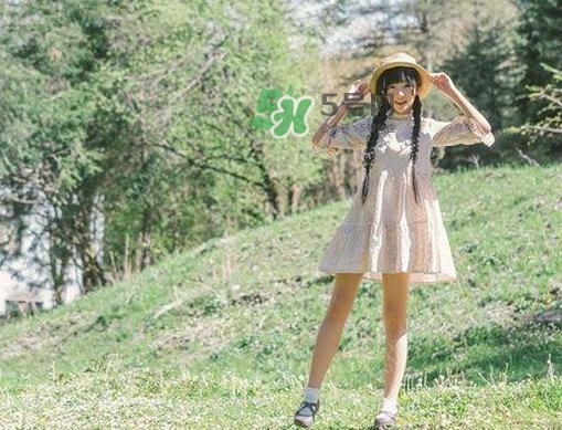 14歲女生胸部變大是正常的嗎？14歲女生的胸多大正常？