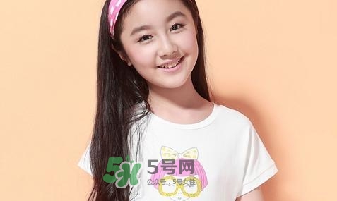 14歲女生胸部變大是正常的嗎？14歲女生的胸多大正常？