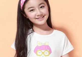 14歲女生胸部變大是正常的嗎？14歲女生的胸多大正常？