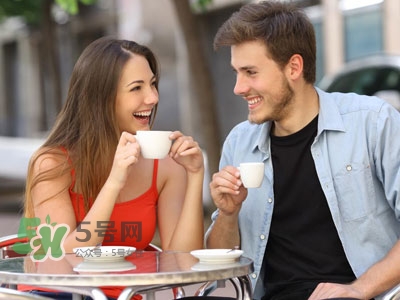 男人騙你上床最常說的甜言蜜語(yǔ) 如何分辨男人是否真心愛你