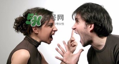 男人騙你上床最常說的甜言蜜語(yǔ) 如何分辨男人是否真心愛你